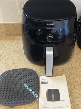 Philips Black and Silver Digital Air Fryer with Control Dial